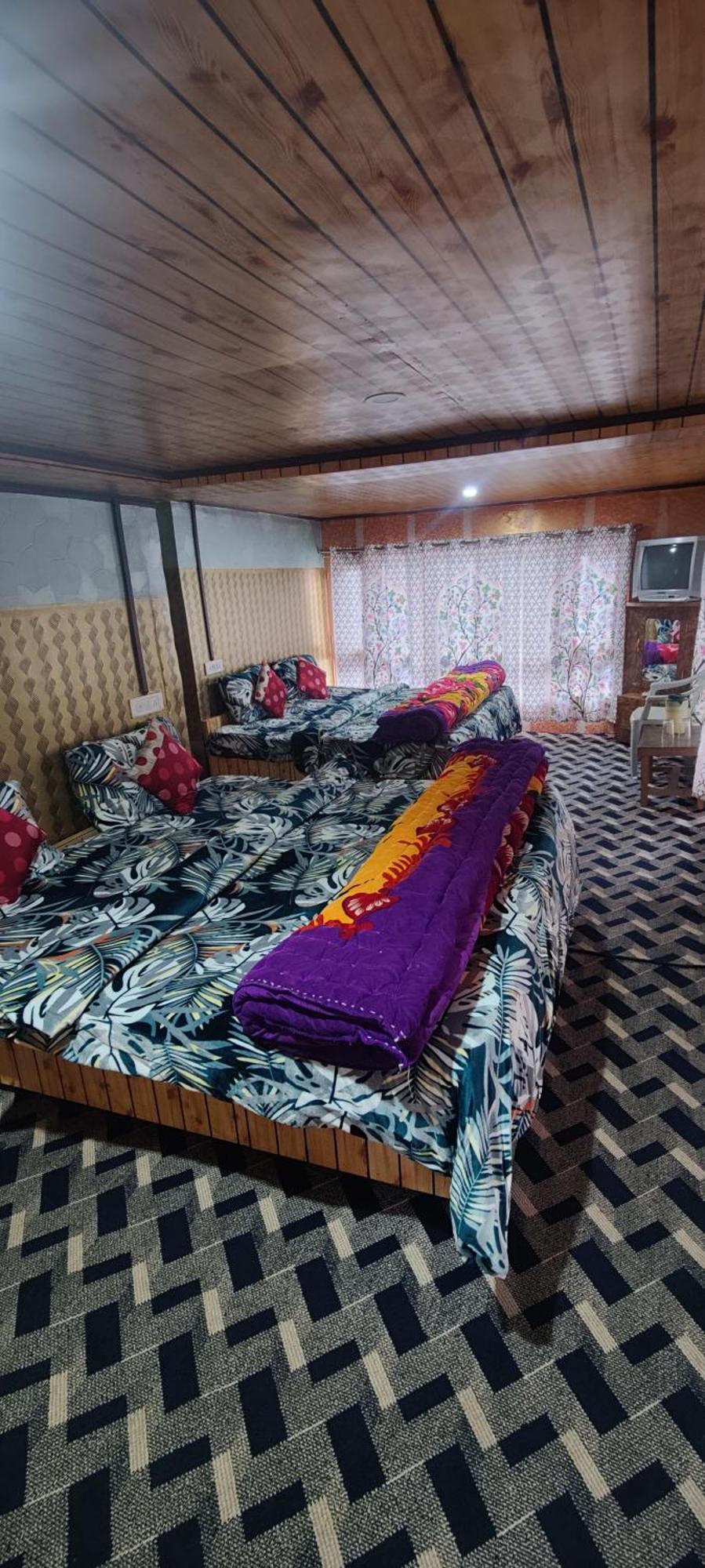 New Snow View Resort Pahalgām Room photo